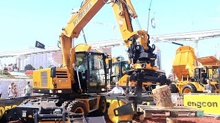 HYDREMA EXCAVATOR WITH TILTROTATOR FULL SHOW CONEXPO LAS VEGAS [upl. by Ellak629]