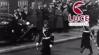 Sfilata militare hitleriana davanti al Fuhrer [upl. by Datnow]