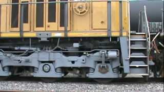 Hooking up Train Engines 7499 to 1989 [upl. by Aretahs982]