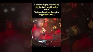 KONSERİNDE EVLİLİK TEKLİFLERİ EDİLMESİ ÜZERİNE YALIN YALIN EVLENDİRME DAİRESİNE HOŞ GELDİNİZ DEDİ [upl. by Dhu474]