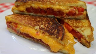 Deluxe Grilled Pimento Cheese Sandwich  Noreens Kitchen [upl. by Cecil]