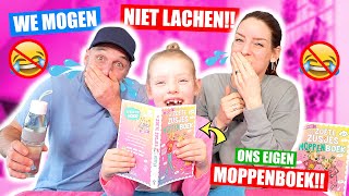 TRY NOT TO LAUGH  MOPPENBOEK CHALLENGE Keihard Lachen Om Ons Moppenboek ♥DeZoeteZusjes♥ [upl. by Eilesor]