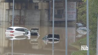 Maltempo in Emilia Romagna auto sommerse dallacqua a Borgo Panigale [upl. by Araet224]