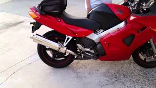 1999 Honda VFR800 with Delkevic 18quot Oval Exhaust [upl. by Atram]