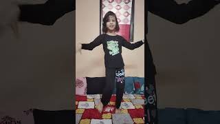 🙈koi itna khubsurat kese ho Sakta hai  little girl dance  stree 2 stree2 [upl. by Ann-Marie677]