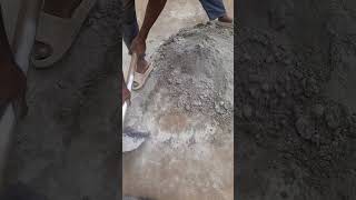 HOW TO CAREFULLY MIX CEMENT SAND PREPARATION FOR PLASTERING CIVIL ENGINEERING WORKS [upl. by Andee]