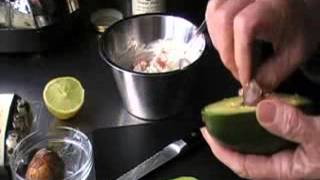 Gevulde avocado met zalm [upl. by Yelrahc]