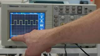 Basics of using an oscilloscope [upl. by Weintrob]