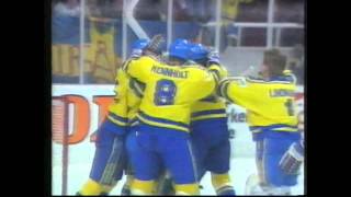 VMguldet i ishockey 1991 Rapportinslag 19910504 [upl. by Attelahs]