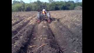 Aplicación de Lluvia Sólida con Tractor [upl. by Ellerey643]