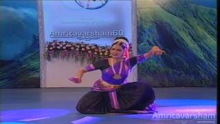 ManikyaVeenam Upalalayantheem Dance by Manju Warrier  Amritavarsham60 [upl. by Matthias]