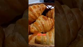 Tradicional Croissant Francês receitas receitasimples croissant france [upl. by Dalli536]