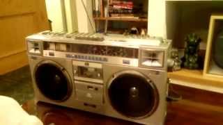 Vintage JVC RCM70JW Boom box Ghetto Blaster Tape Player Radio [upl. by Shel]