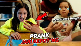 PRANK ALIA Mau Buat Makanan Buka Puasa Jari Ku KEPOTNG Dia Panik [upl. by Adnaloj]