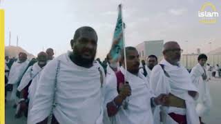 Pilgrims Express Sadness on Eid for Gaza  Stoning of Devil in Jamaraat Mina [upl. by Yroj]