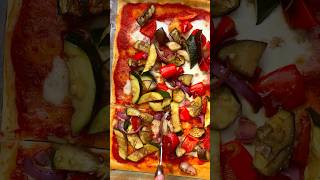 30 min  Pizza met gegrilde groenten mozzarella en rozemarijn makelijk recept pizza [upl. by Elva458]