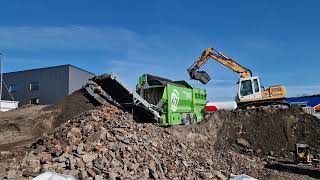 Trommelsieb Siebo 5000 in Bauschutt  demolition waste [upl. by Salesin]