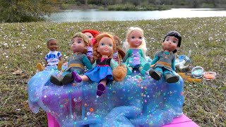 Slime Fun  Elsa amp Anna toddlers are playing outdoors  Barbie dolls  game [upl. by Harrison276]