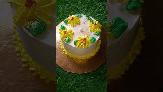 Yellow color cake design 🎂explore cake trending cakedesgin cakedecorating cakemaking cake [upl. by Veronike888]