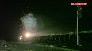 0022 Fire spark with China Steam train  中国の蒸気機関車 建設型大噴火！ [upl. by Anuska731]