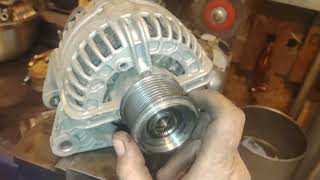 434 3rd gen dodge Cummins 59 CR alternator sprag clutch one way bearing failure [upl. by Artemisia]