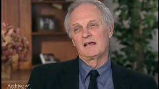 Alan Alda on writing the MASH episode quotDear Sigmundquot and the performance of Allan Arbus as M [upl. by Weber]