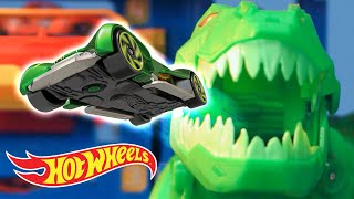 WILD ANIMALS TAKE ON THE ULTIMATE GARAGE CREW 🐙🦍🦂😱  HotWheels [upl. by Rhianon]