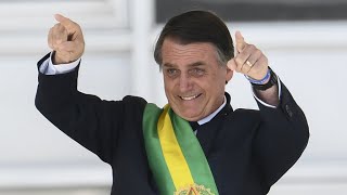 Brésil  à 63 ans Jair Bolsonaro devient le premier président élu dextrême droite [upl. by Hendon]