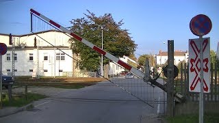 Spoorwegovergang Sankt Pölten A  Railroad crossing  Bahnübergang [upl. by Stclair37]