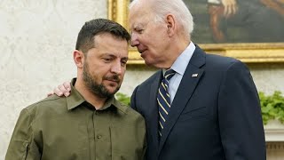 Zelensky quotSenza aiuti perderemo la guerraquot Biden quotRestiamo con lUcrainaquot Ma il Congresso Usa [upl. by Llednor]