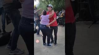 Sigue la rumba en el barrio La Piñuela culturapopular baile [upl. by Rolyks]