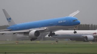 STORM SCHIPHOL KLM GEVAARLIJKE LANDING B777 PHBVB [upl. by Petulah320]