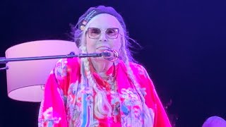 Joni Mitchell  Young At Heart Frank Sinatra Cover  Front Row Live  Gorge Amphitheatre  61023 [upl. by Samuelson]