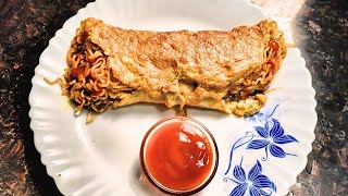 Maggie omelette Roll recipe Maggie Egg Roll recipe Noodles diya egg roll recipeEasy Snacks recipe [upl. by Eahsan]