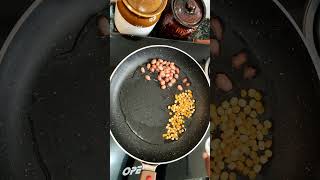 Oralu chitranna shortvideo youtubeshorts cooking sonusspecial [upl. by Shotton]