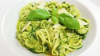 Zoodles mit Basilikum Walnuß Pesto  Zucchini Spaghetti [upl. by Adnahcir]