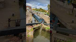 A boat in StratfordUponAvon [upl. by Yoj]