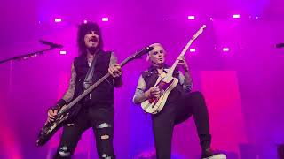 Mötley Crüe  Wild Side  Mohegan Sun  Uncasville CT  August 31 2024 [upl. by Omar]