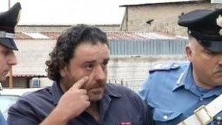 Castelvolturno CE  Camorra  Pizzo e droga sul litorale domizio 10 arresti live 040612 [upl. by Milewski]