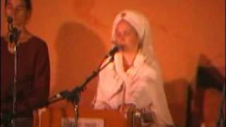 Snatam Kaur and Guru Ganesha Singh1 [upl. by Nnayllek]