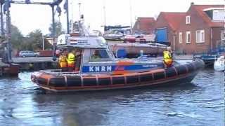 Prio 1 WATERBRUG Afscheid van brandweerman Monnickendam KNRM amp brandweer blauw [upl. by Yerga412]