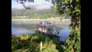 The sternwheel called quotMorning Gloryquot [upl. by Aitra449]