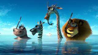 MADAGASCAR 3  Los Fugitivos  Clip Buzos [upl. by Llerraf285]