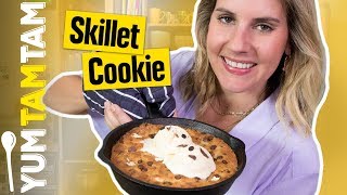 Skillet Chocolate Chip Cookie  XXL Cookie aus der Pfanne mit VanilleEis  yumtamtam [upl. by Saxon938]