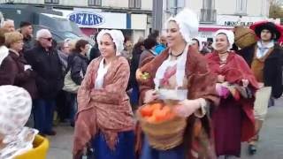 Marchés de Noël foires aux santons en Provence [upl. by Huldah]