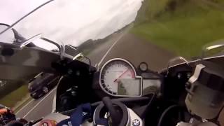 Course illégale de motos à plus de 300 kmh [upl. by Nnyleahs]