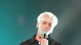 171124 SHINee 투명 우산 Dont Let Me Go [upl. by Nnahs]