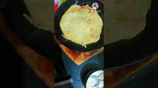 Aj mudgils kitchen m bn rha h uttapam 😋viralreel uttappam breakfast reciepe [upl. by Notyep]