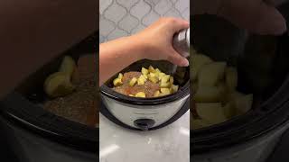 SAVE THIS EASY WEEKNIGHT DINNER  CROCKPOT CHICKEN POT PIE easyrecipe crockpotcooking [upl. by Soane]