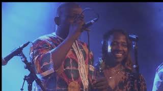 Fakoly  Mad Pell Zo feat Moriba Diabaté  live au cabaret Vauban Brest [upl. by Acireh750]